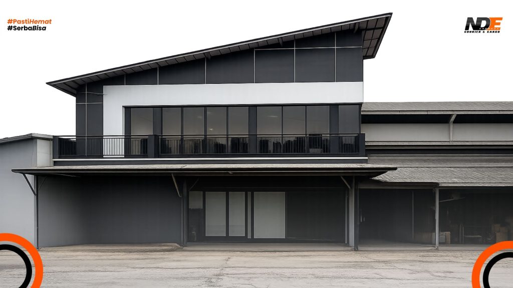 Gedung warehouse sebagai pusat jasa logistik corporate di Jakarta dan Bekasi